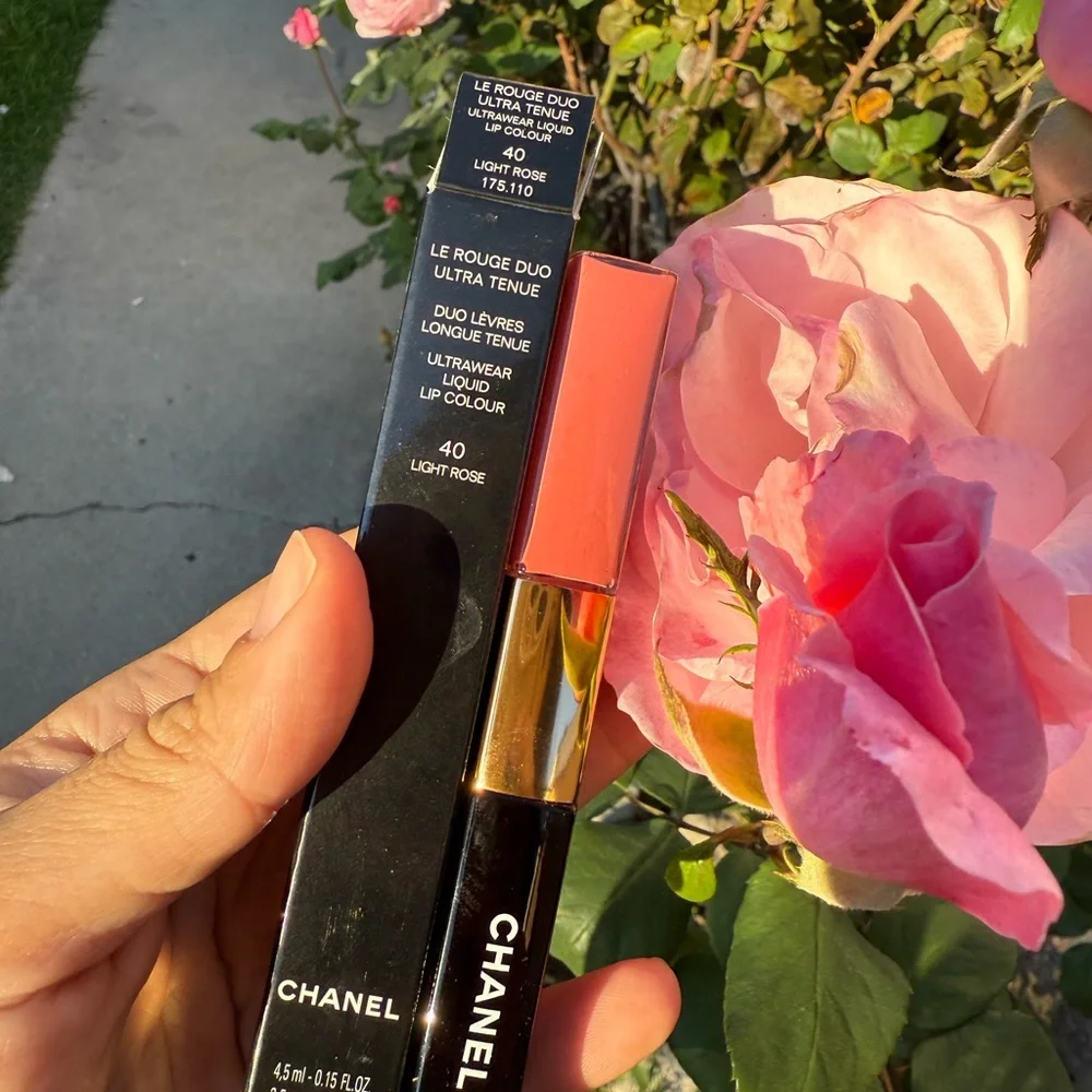 Chanel Le Rouge Duo Ultra Tenue Ultrawear Liquid Lip Colour NIB light rose 40